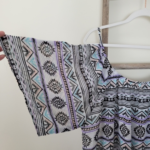 ⭐️40% Off⭐️ Miken Swim Aztec Print Swimsuit Coverup - Picture 3 of 6